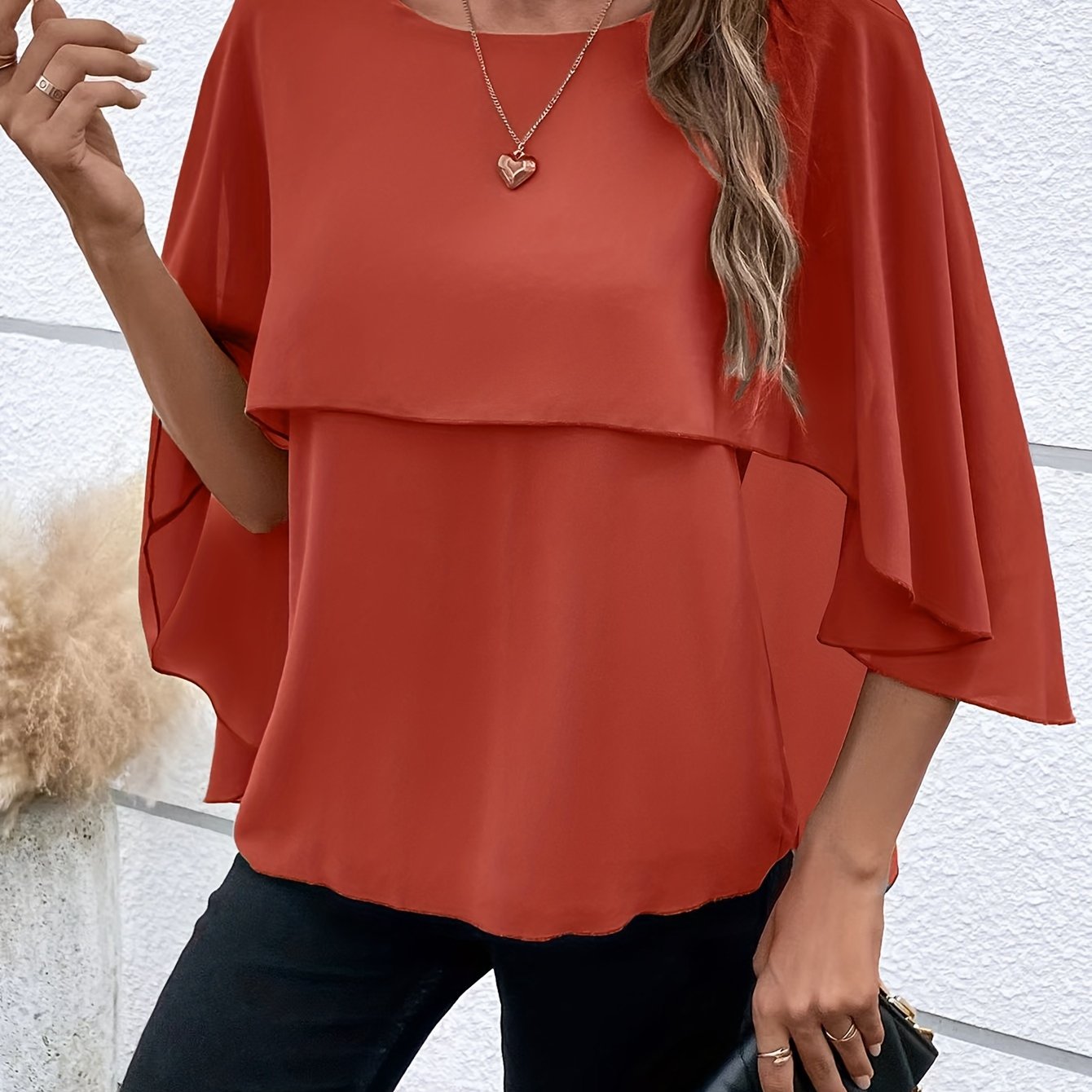 Luna – Gelaagde Crew Neck Blouse Met Cloak Mouwen