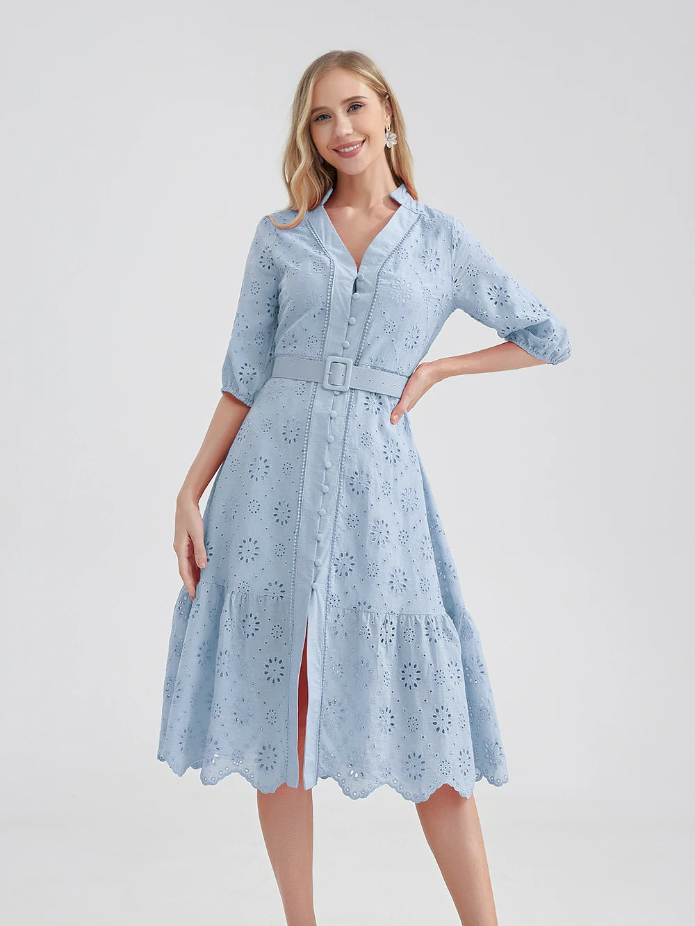 Evi – Zomer Midi Jurk met Kanten details en tailleriem