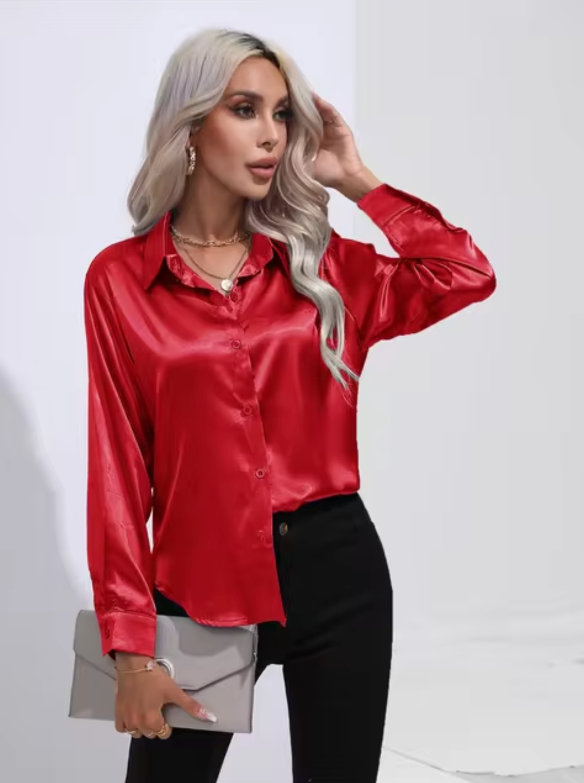 Annika - Luxe Satijnen Blouse met reverskraag