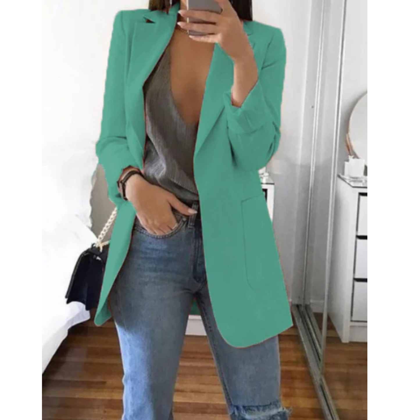 Julianne – slim-fit damesblazer met elegante belijning