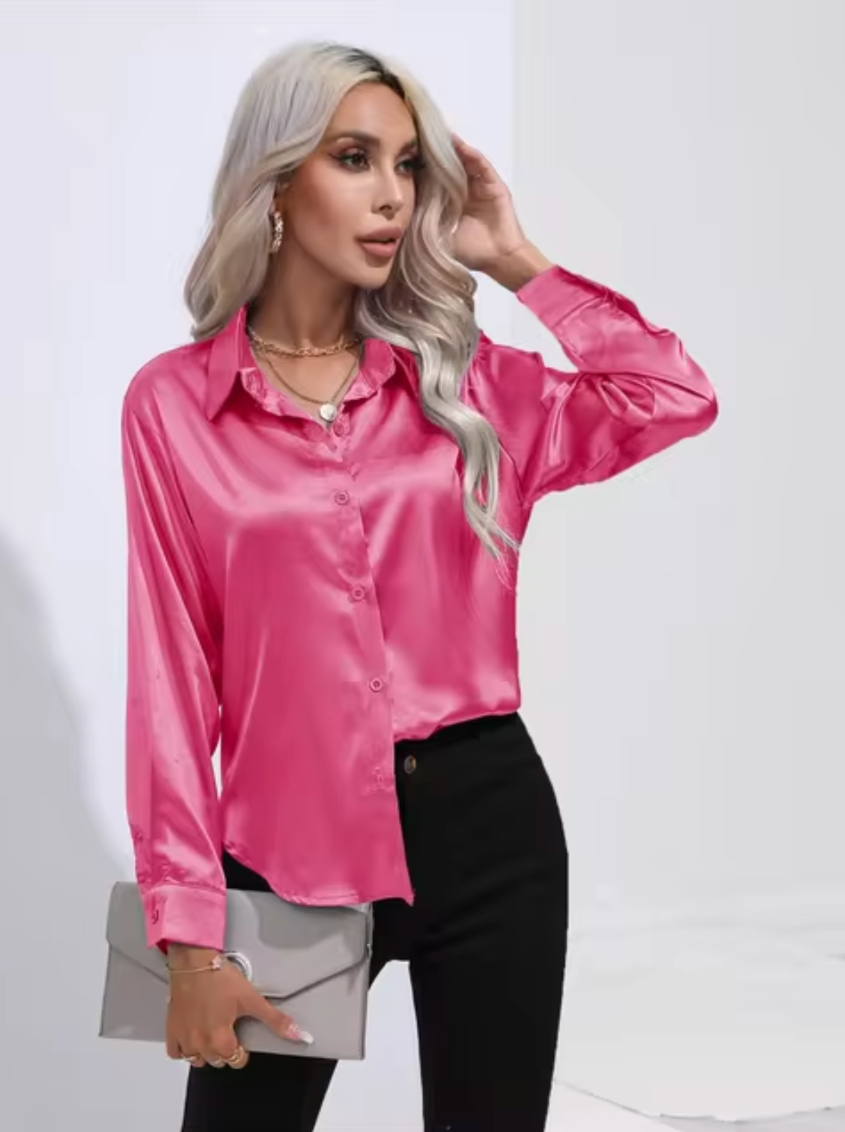 Annika - Luxe Satijnen Blouse met reverskraag