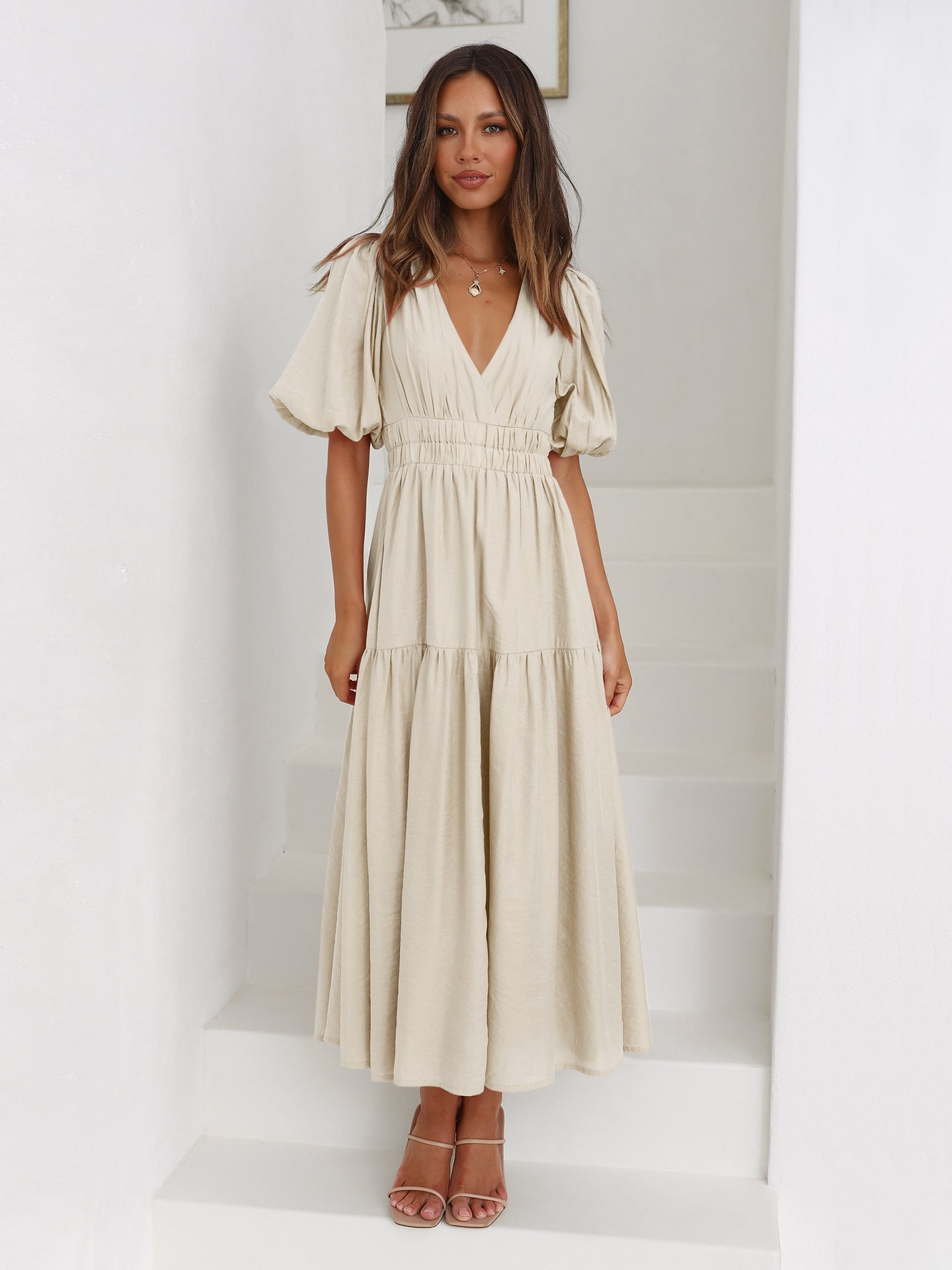 Mila - Getailleerde Midi Viscose Zomer Jurk met Pofmouwen en V-hals