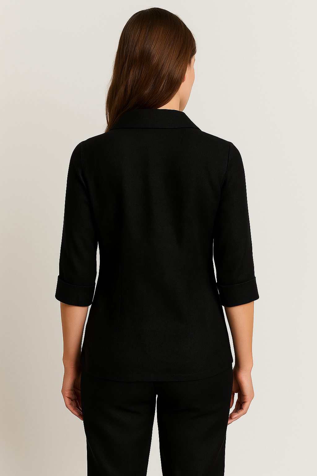 Sophie – Linnen Blouse Met V-hals En Parelknopen