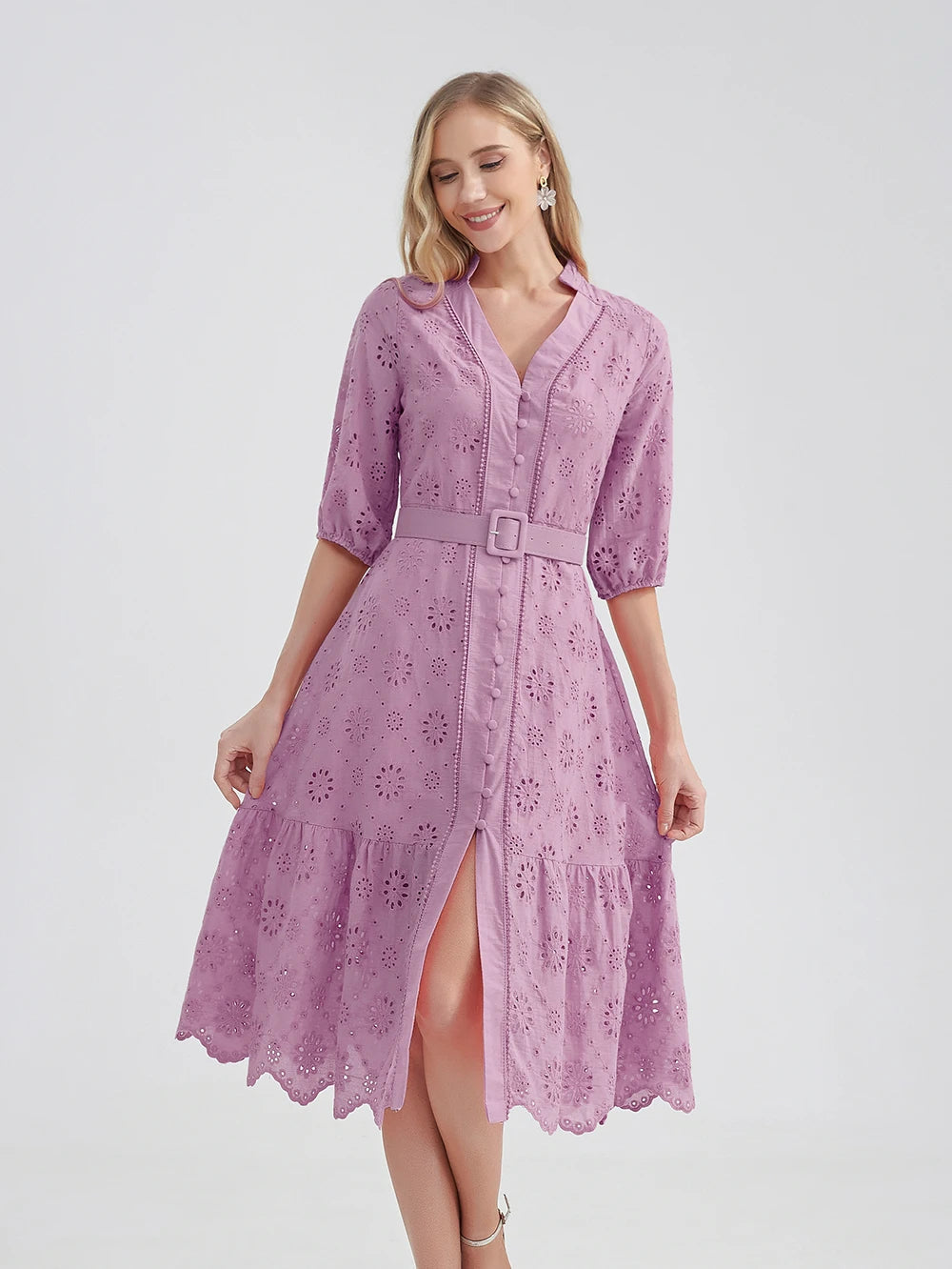 Evi – Zomer Midi Jurk met Kanten details en tailleriem