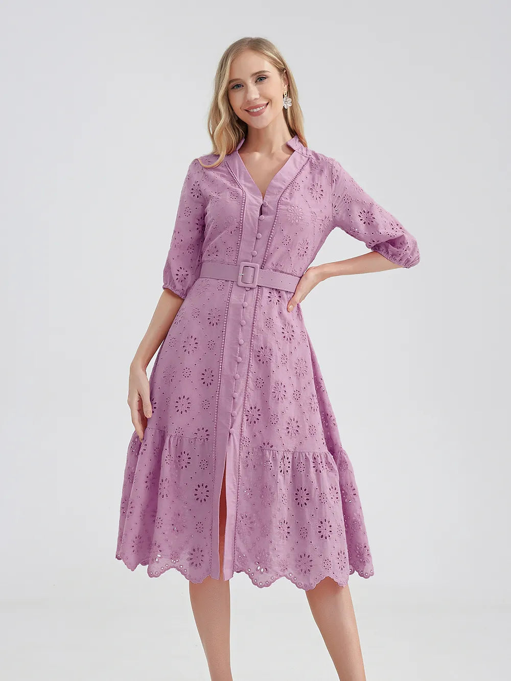 Evi – Zomer Midi Jurk met Kanten details en tailleriem