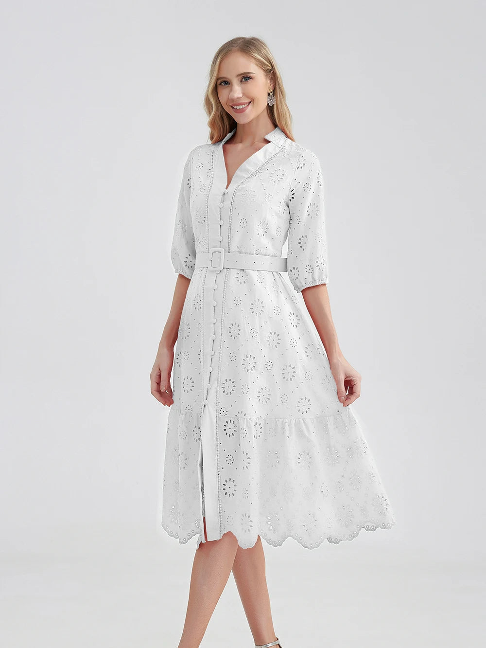 Evi – Zomer Midi Jurk met Kanten details en tailleriem
