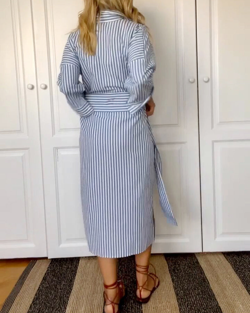 Elise – Gestreepte Blauwe Maxi Overhemd Jurk Met Tailleriem