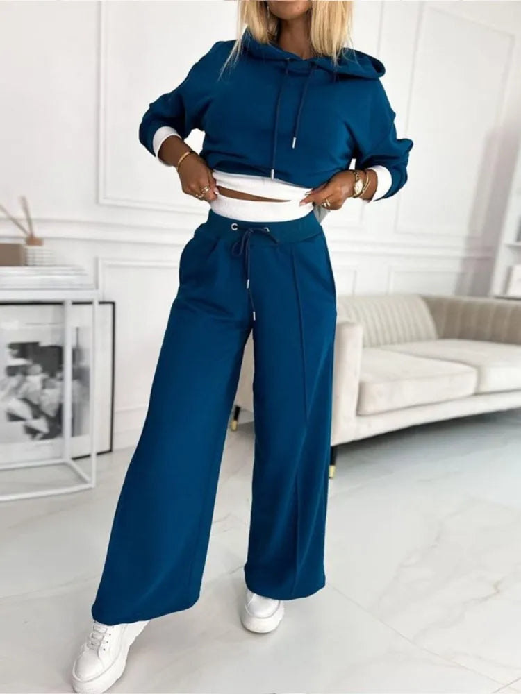 Dina – dames vrijetijdspak van zachte stof met wrap-crop hoodie en wijde broek