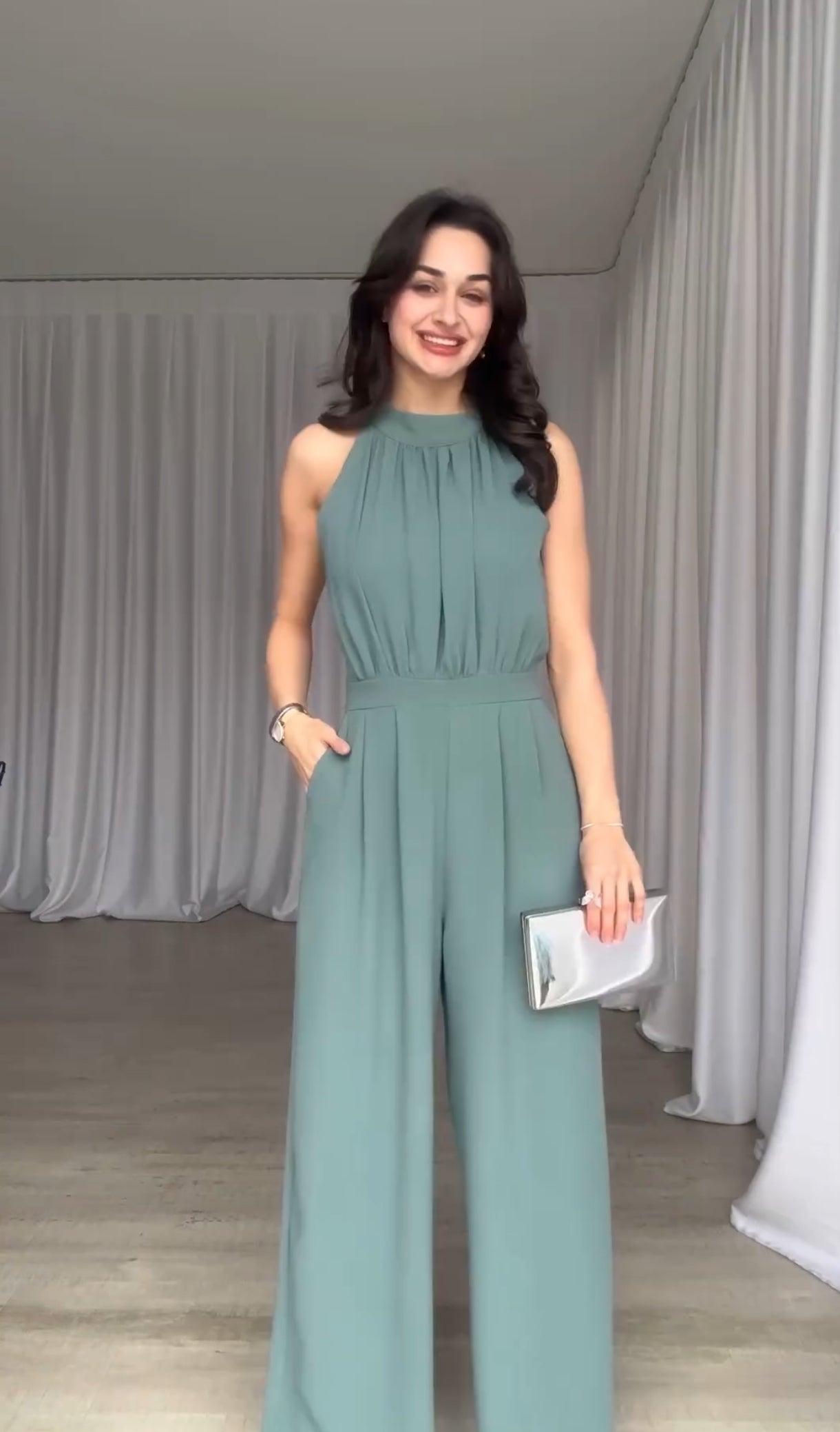 Lara - Luxe satijnen zomer halternek jumpsuit