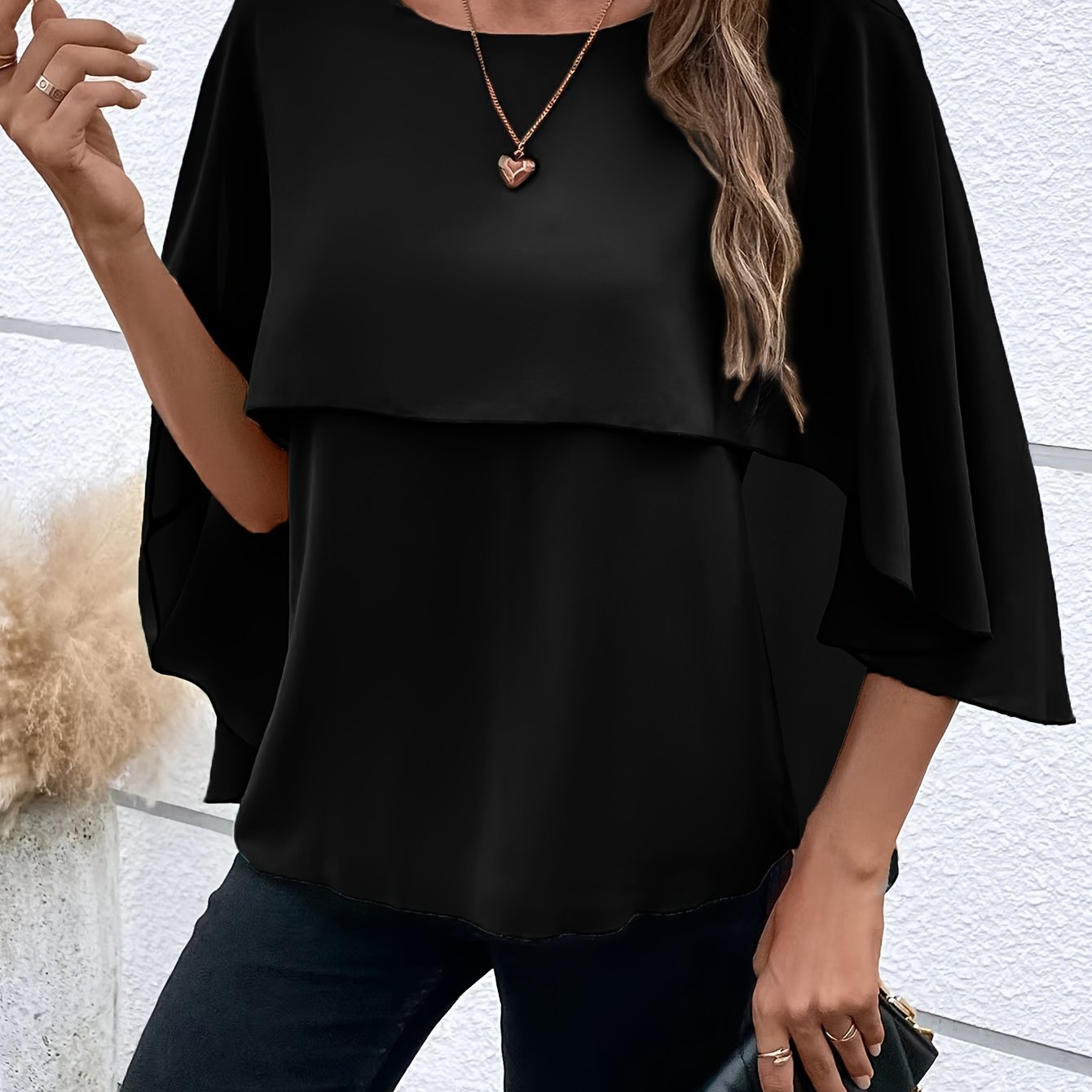 Luna – Gelaagde Crew Neck Blouse Met Cloak Mouwen