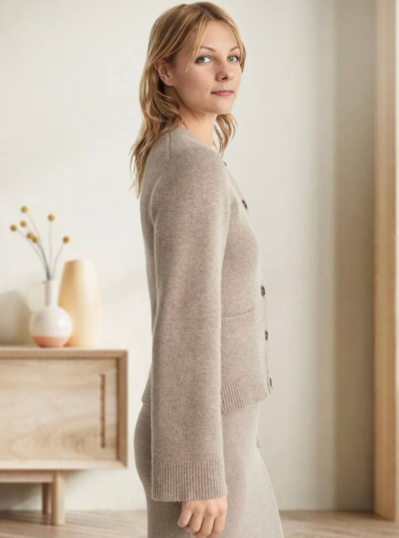 Fenna – gebreide cardigan trui met flare mouwen