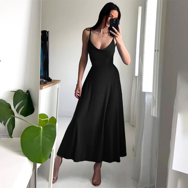 Freya – Maxi-jurk met vloeiende rok en diepe V-hals