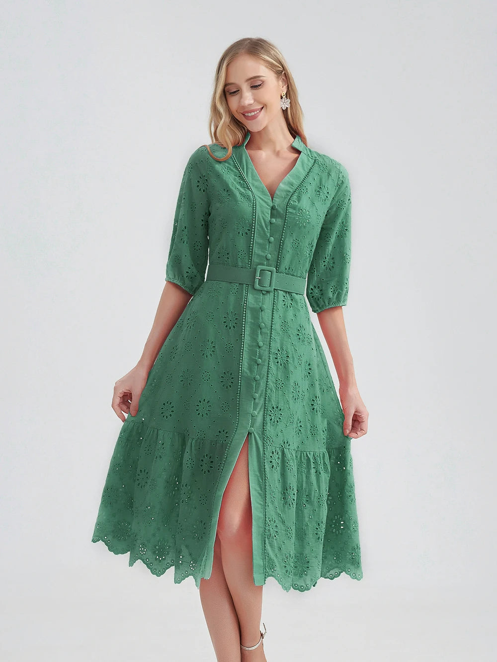 Evi – Zomer Midi Jurk met Kanten details en tailleriem