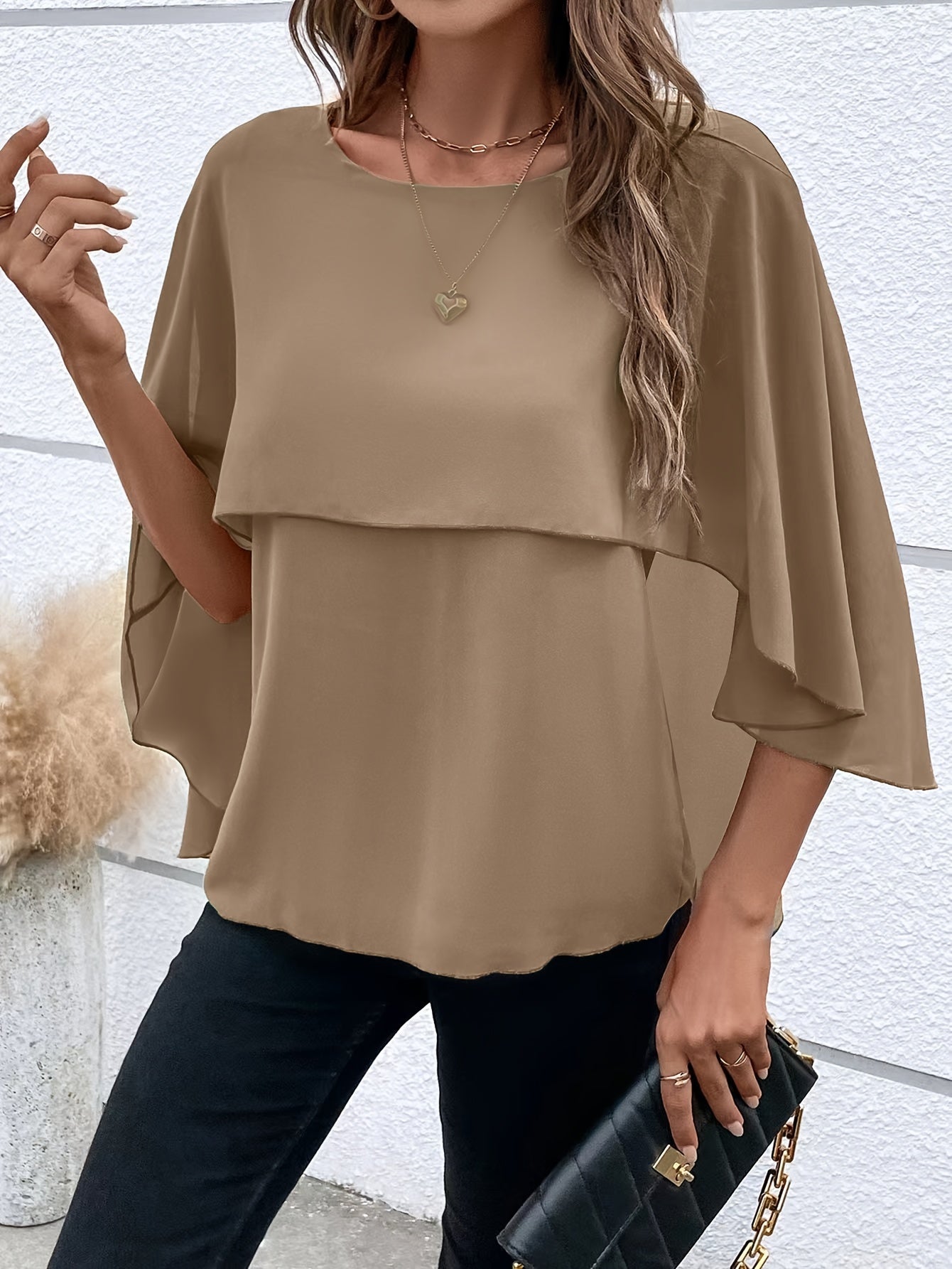 Luna – Gelaagde Crew Neck Blouse Met Cloak Mouwen