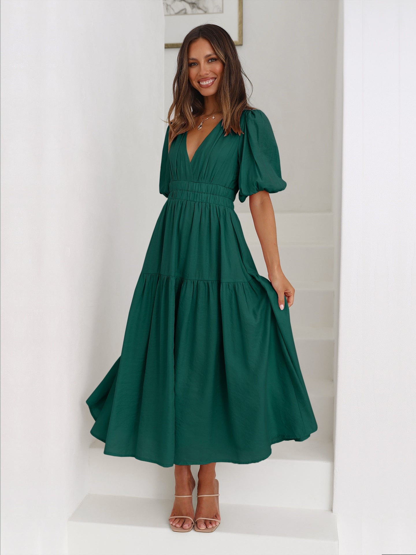 Mila - Getailleerde Midi Viscose Zomer Jurk met Pofmouwen en V-hals