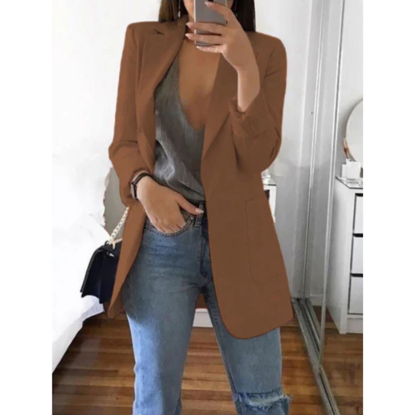 Julianne – slim-fit damesblazer met elegante belijning