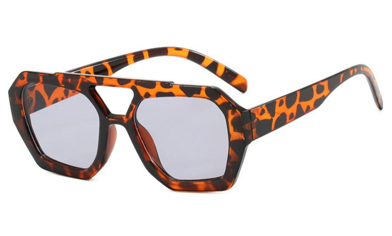 Nina – Oversized zonnebril met vierkant frame en UV-filter