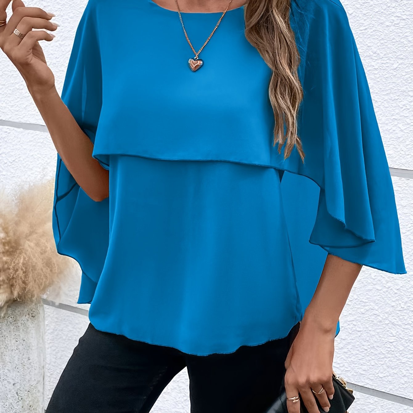 Luna – Gelaagde Crew Neck Blouse Met Cloak Mouwen