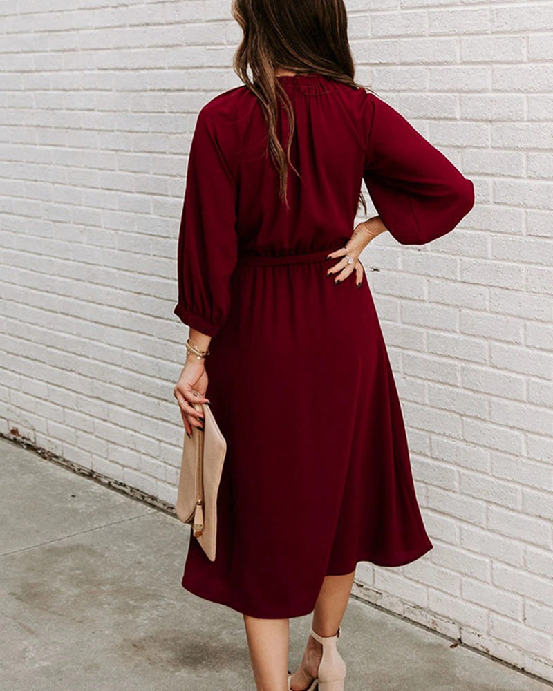 Elena – midi-jurk met ceintuur en ronde hals