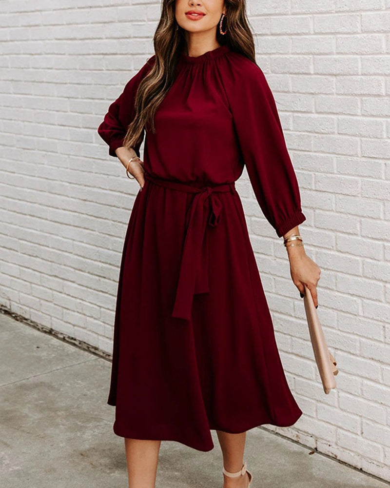 Elena – midi-jurk met ceintuur en ronde hals
