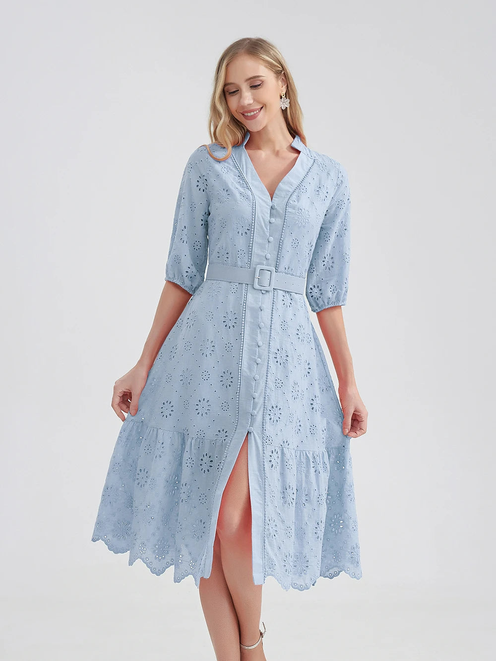 Evi – Zomer Midi Jurk met Kanten details en tailleriem
