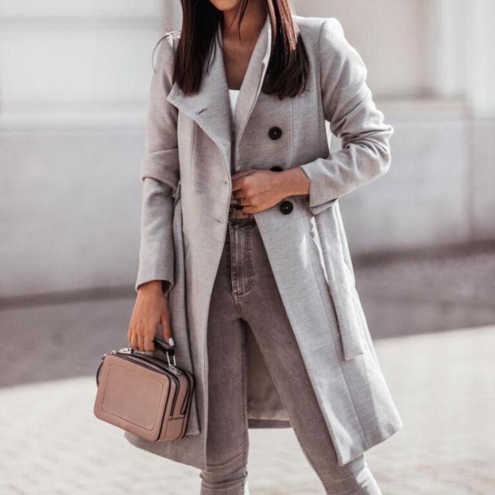Emilia – trenchcoat met dubbele striksluiting en getailleerd silhouet