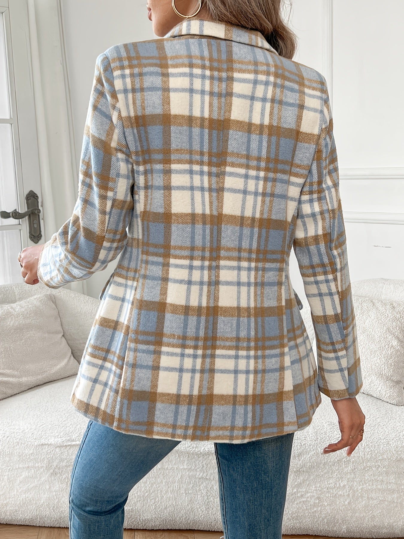 Lotte – geruite blazer met rechte pasvorm en knoopsluiting