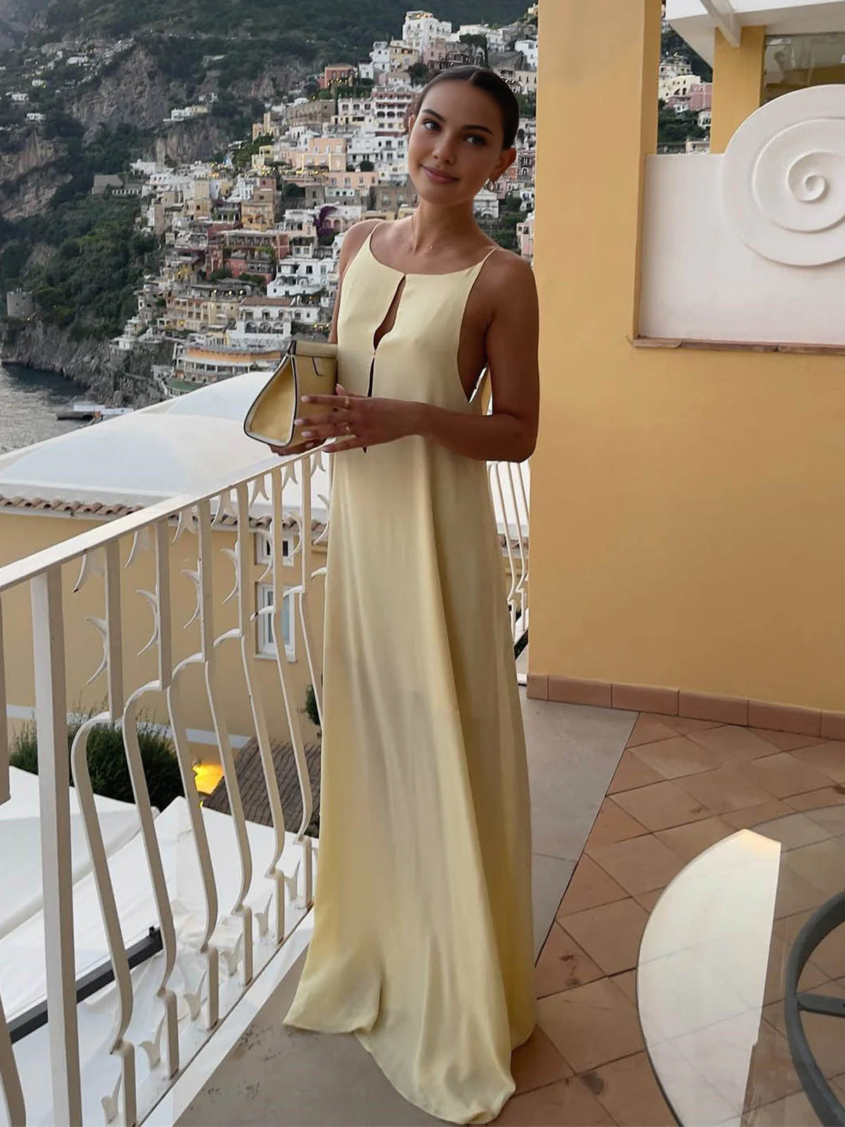 Sanne – zomer maxi jurk met open rug en fijne spaghettibandjes