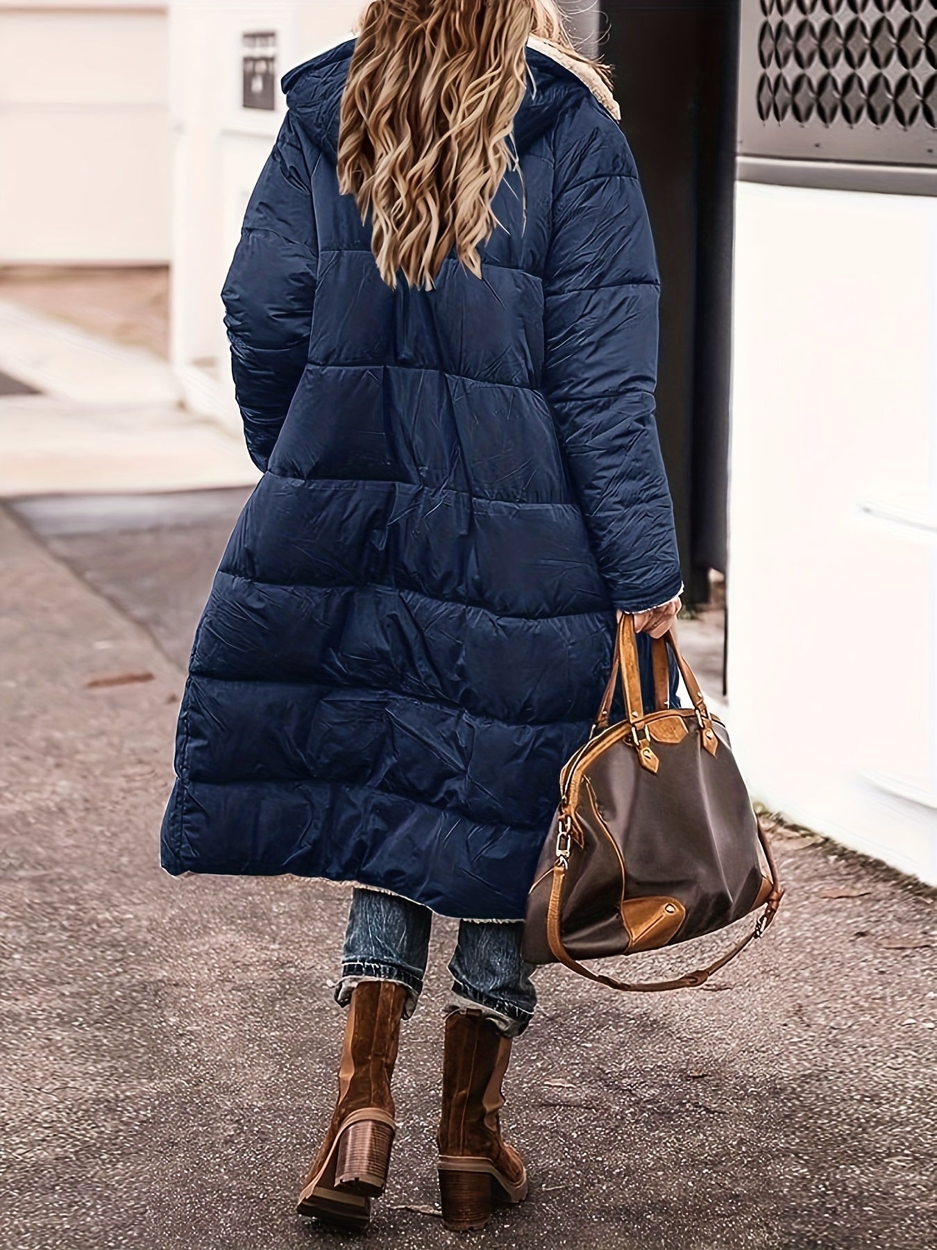 Serina – fleece pufferjas met mid-length snit en effen kleur