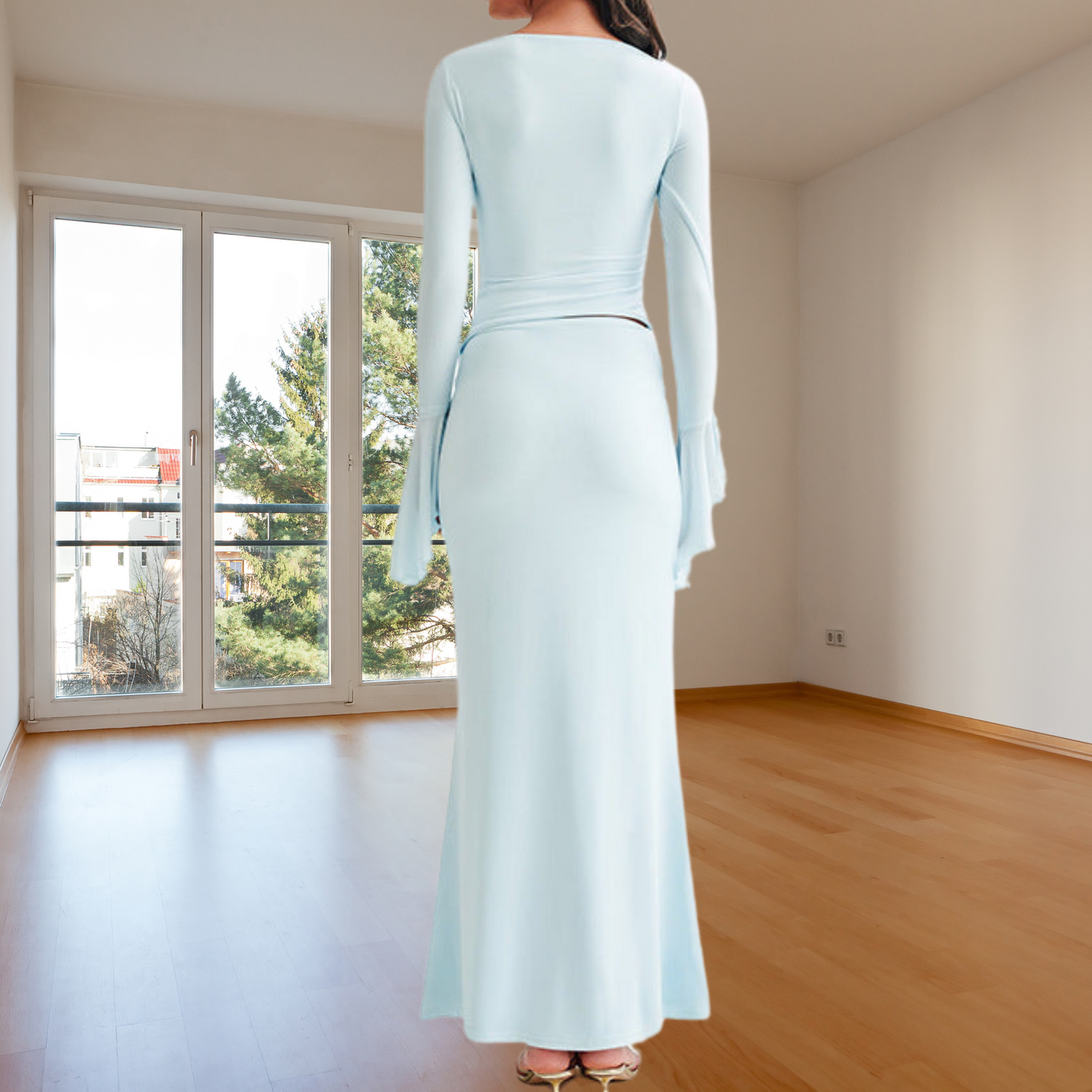 Amadea – slim fit maxi-jurk met elegante drapering en lange mouwen