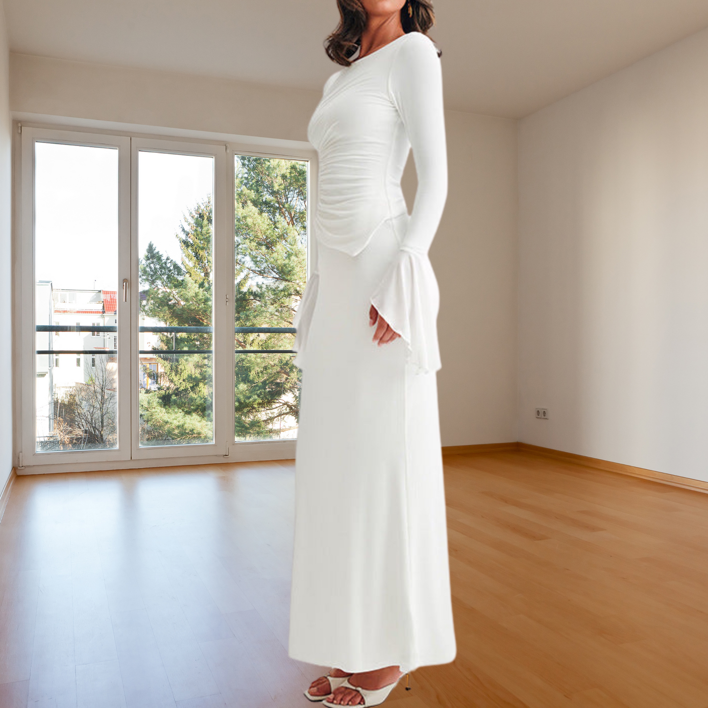 Amadea – slim fit maxi-jurk met elegante drapering en lange mouwen