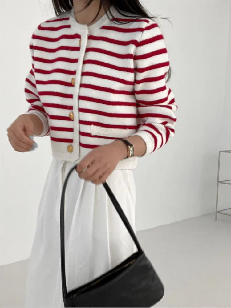 Fleur – Gebreide cardigan met cropped pasvorm