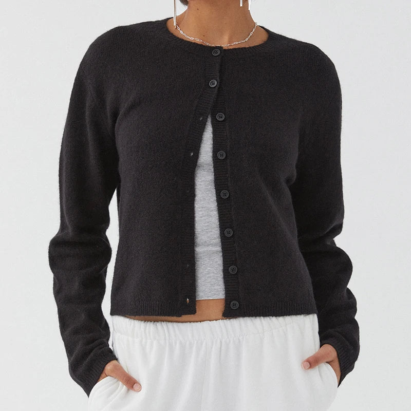 Lotte – gebreide cardigan vest met ronde hals en knoopsluiting