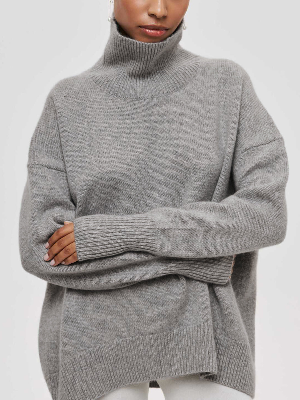 Livia – oversized ribgebreide coltrui met hoge hals en relaxte fit