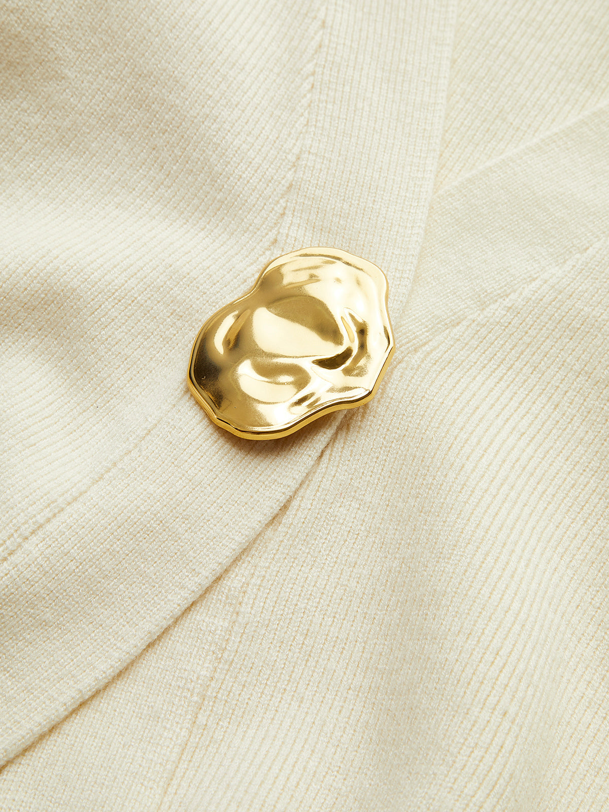 Chiara - Luxe Cardigan met Gouden Knoopjes