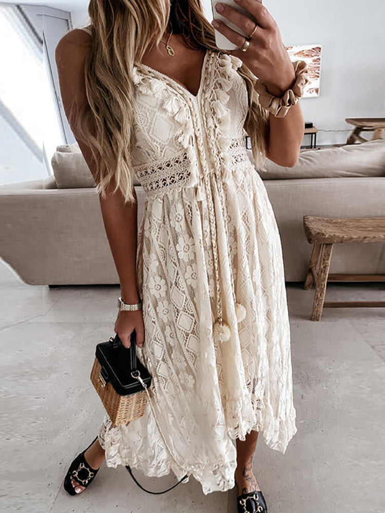 Mara – maxidress met diepe V-hals en romantisch boho kant