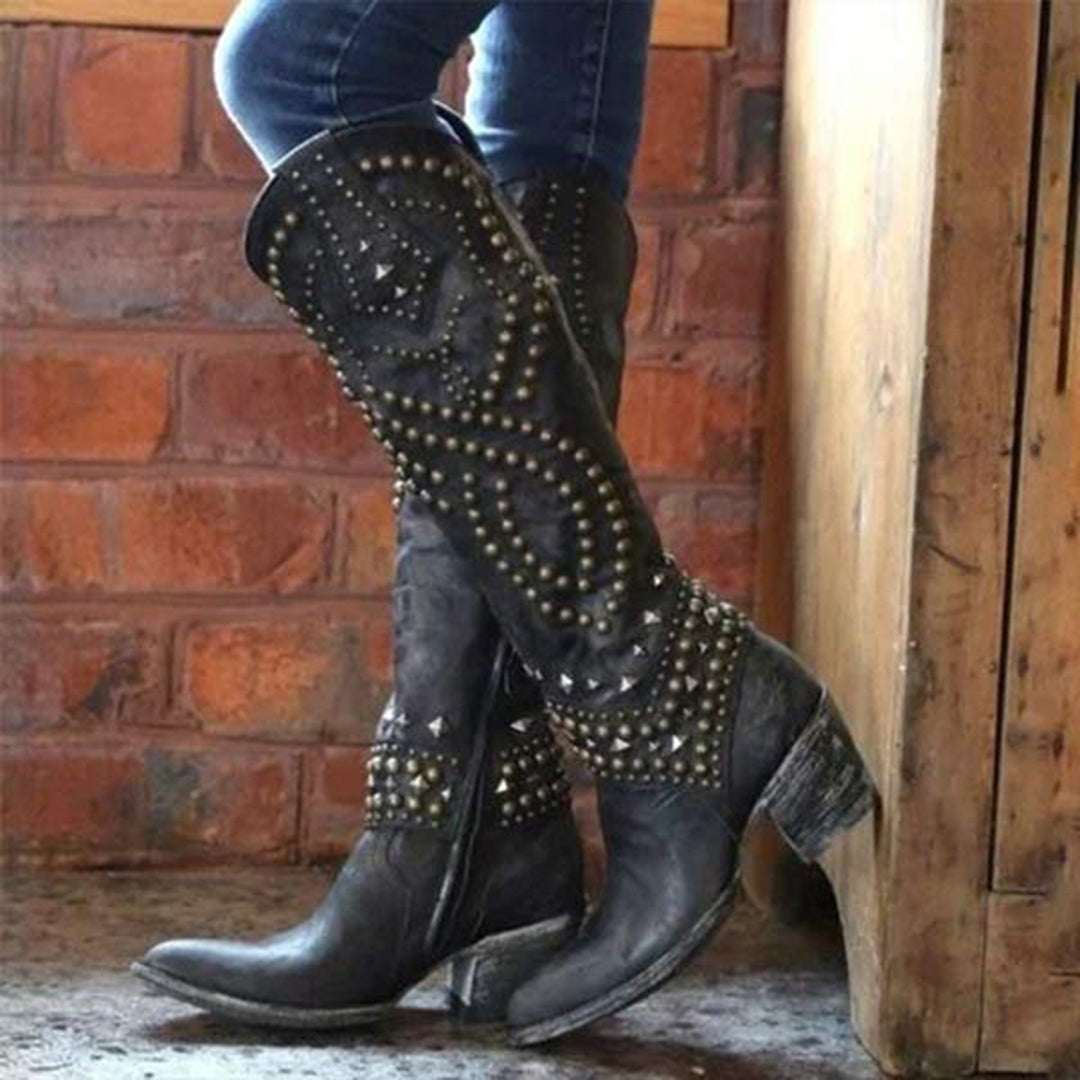 Joanne – hoge pu leren laarzen met studs en stevige hak