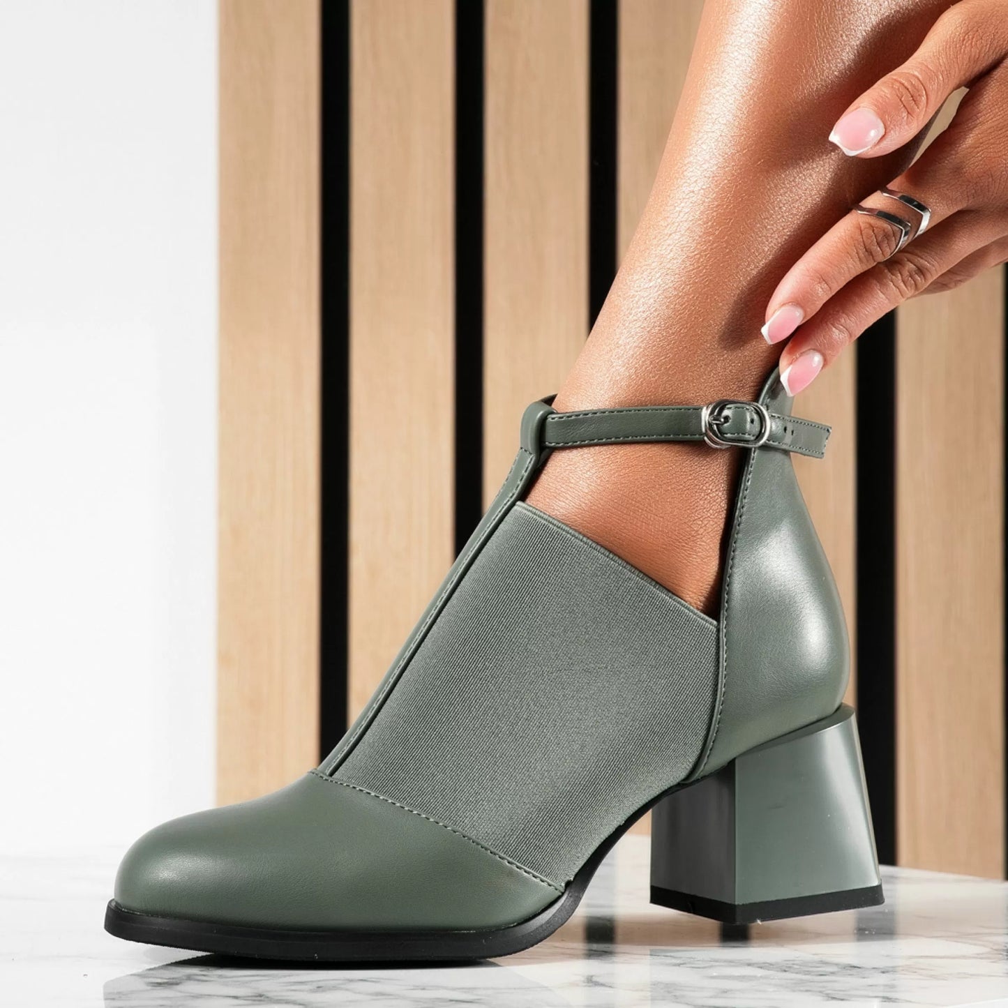 Patricia – Suede Enkel Hak Laarzen