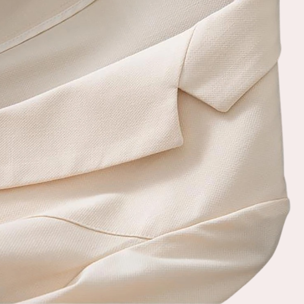 Matilda – damesblazer van linnen met elegante knoopsluiting