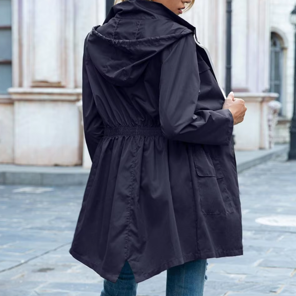 Melanie – waterafstotende trenchcoat met rits en getailleerde snit
