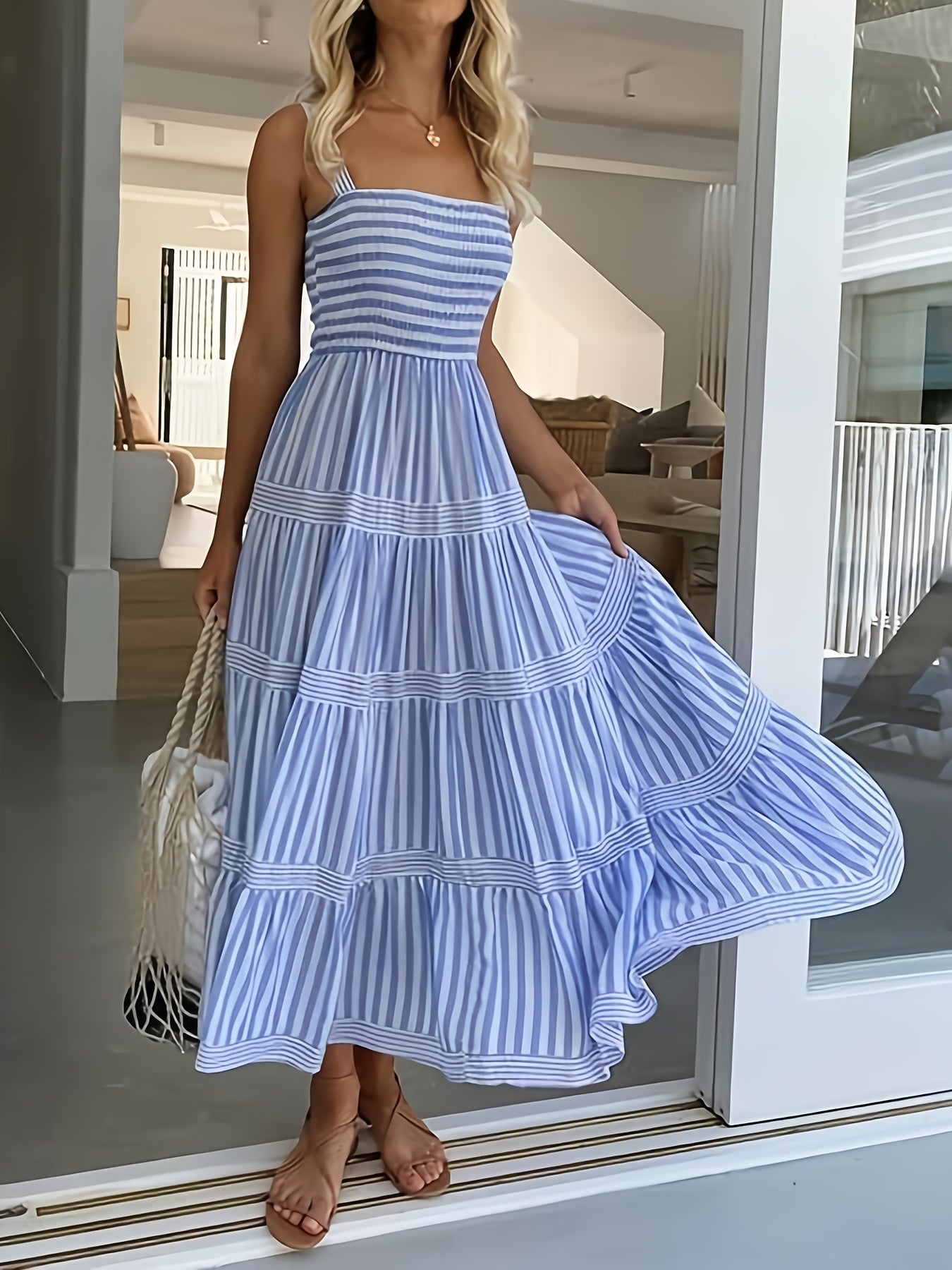 Darla – Zomer Maxi Jurk met Wit Gestreepte Accenten
