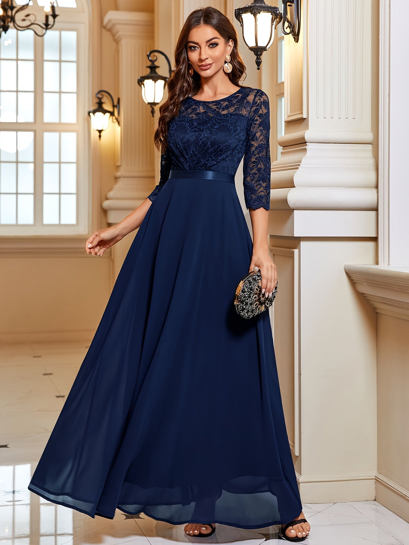 Isabelle – Chiffon Maxi-jurk Met Kanten Details En Driekwart Mouwen