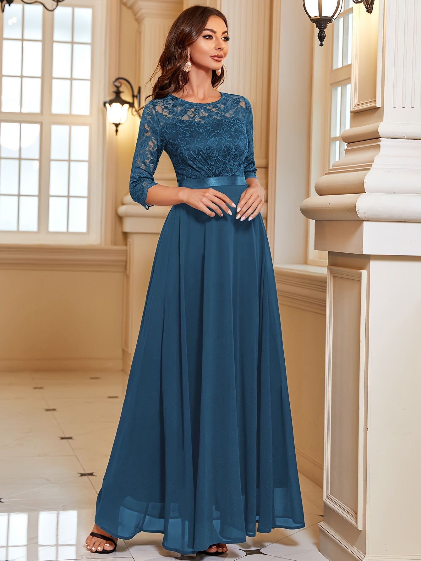 Isabelle – Chiffon Maxi-jurk Met Kanten Details En Driekwart Mouwen