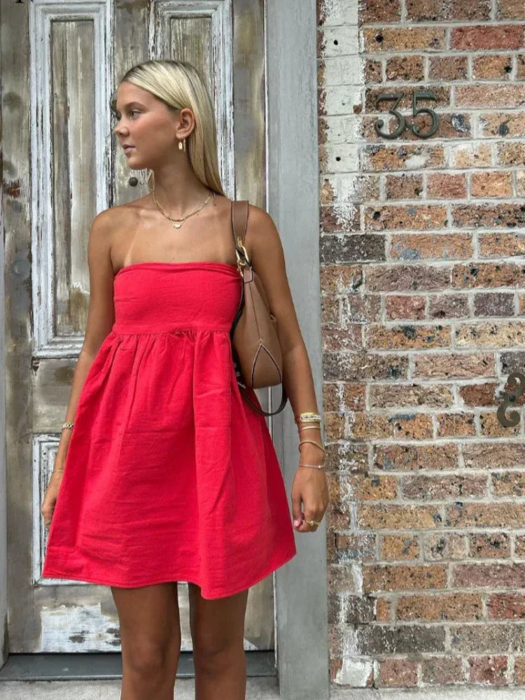 Fay – Mouwloze zomer mini-jurk met uitlopende rok