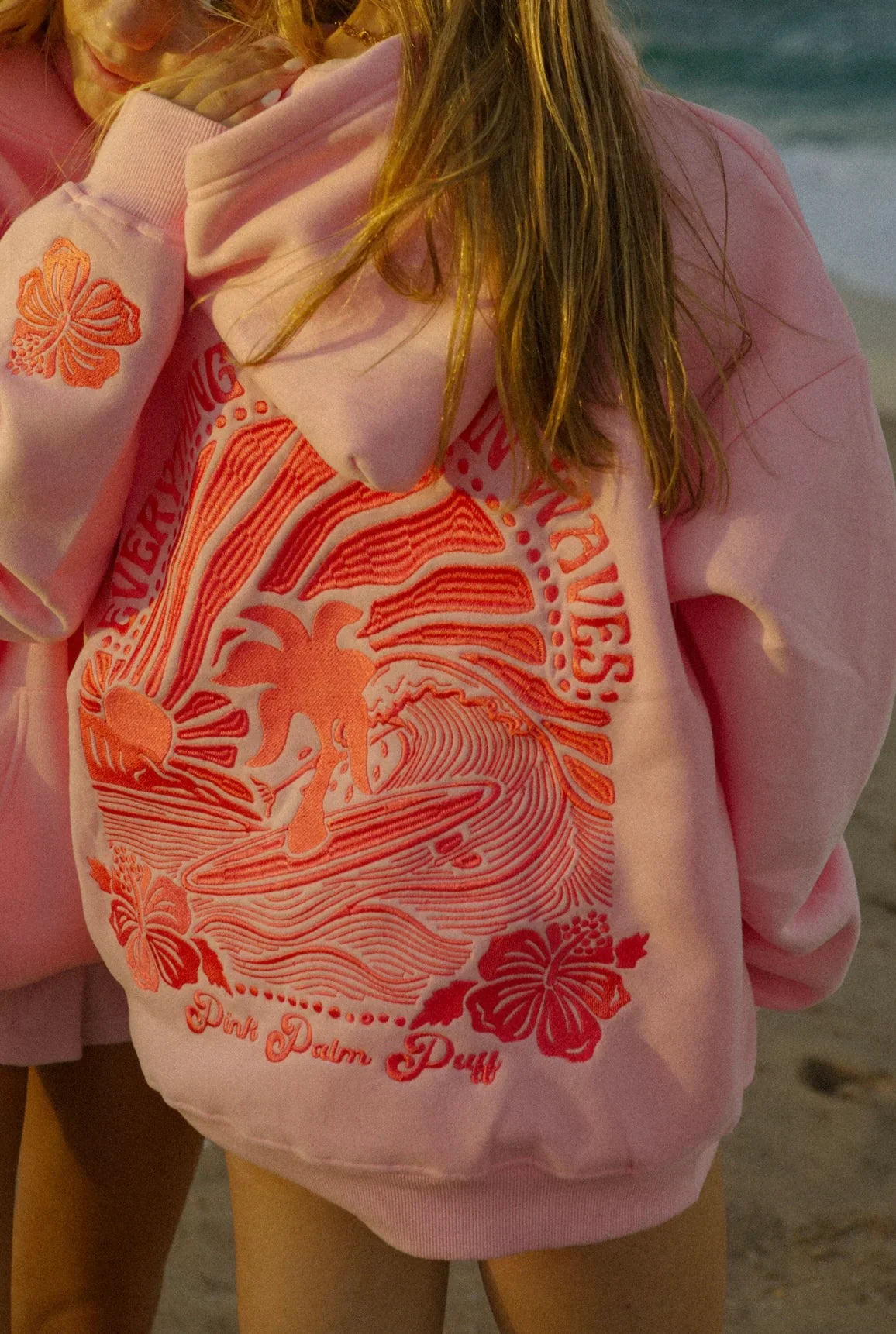 Sunset - Overized geborduurde zon en ocean hoodie 1+1 Gratis