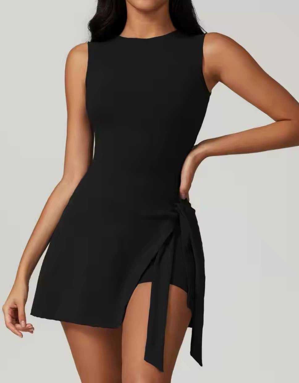 Elena – Mouwloze stretchjurk met tailleband