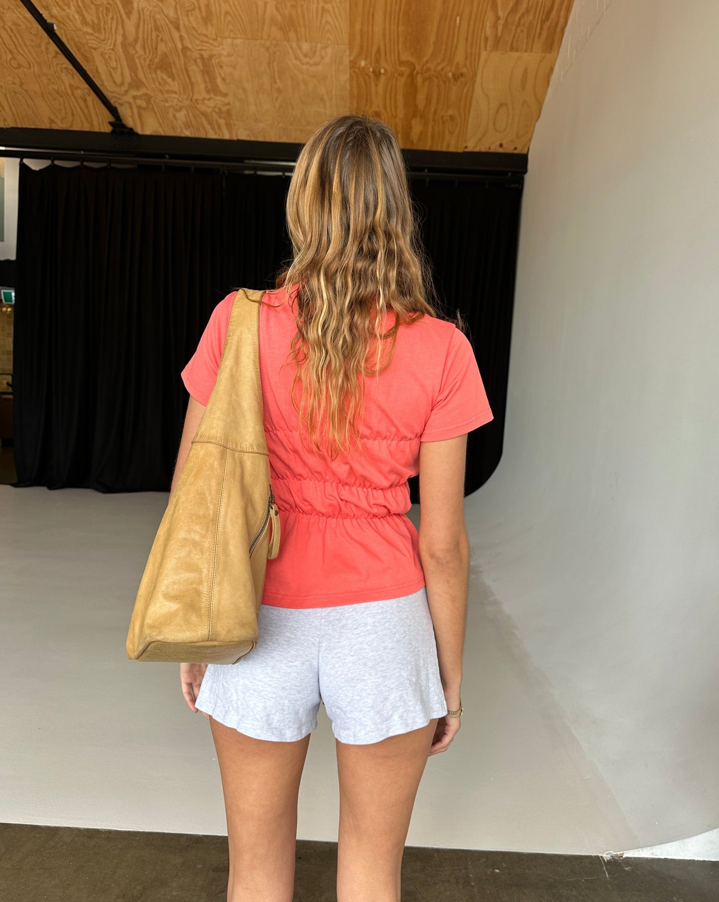 Sydney - Katoenen dames T-shirt met scrunch-details