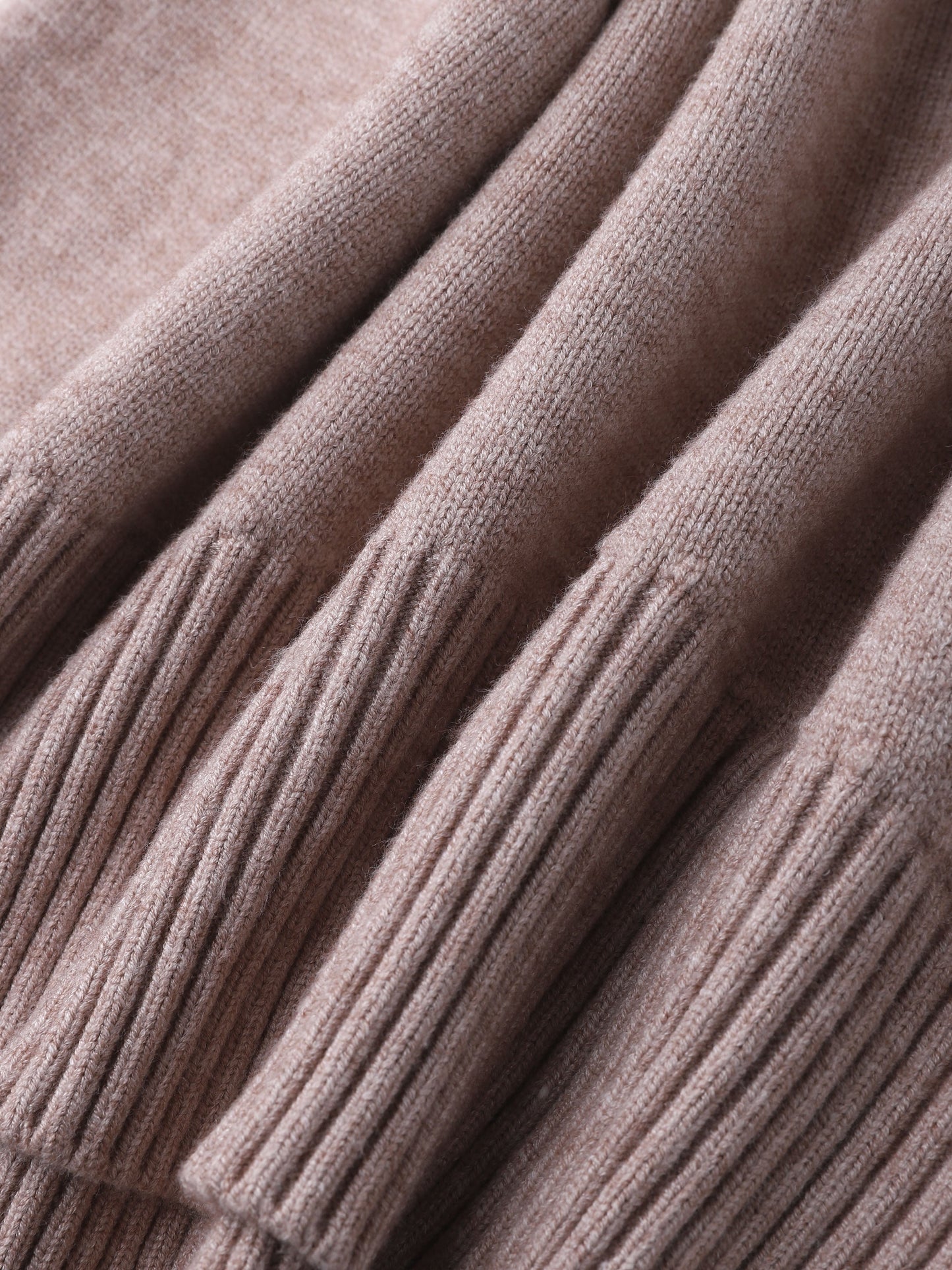 Harper – zachte oversized coltrui van zware knit met ribdetails