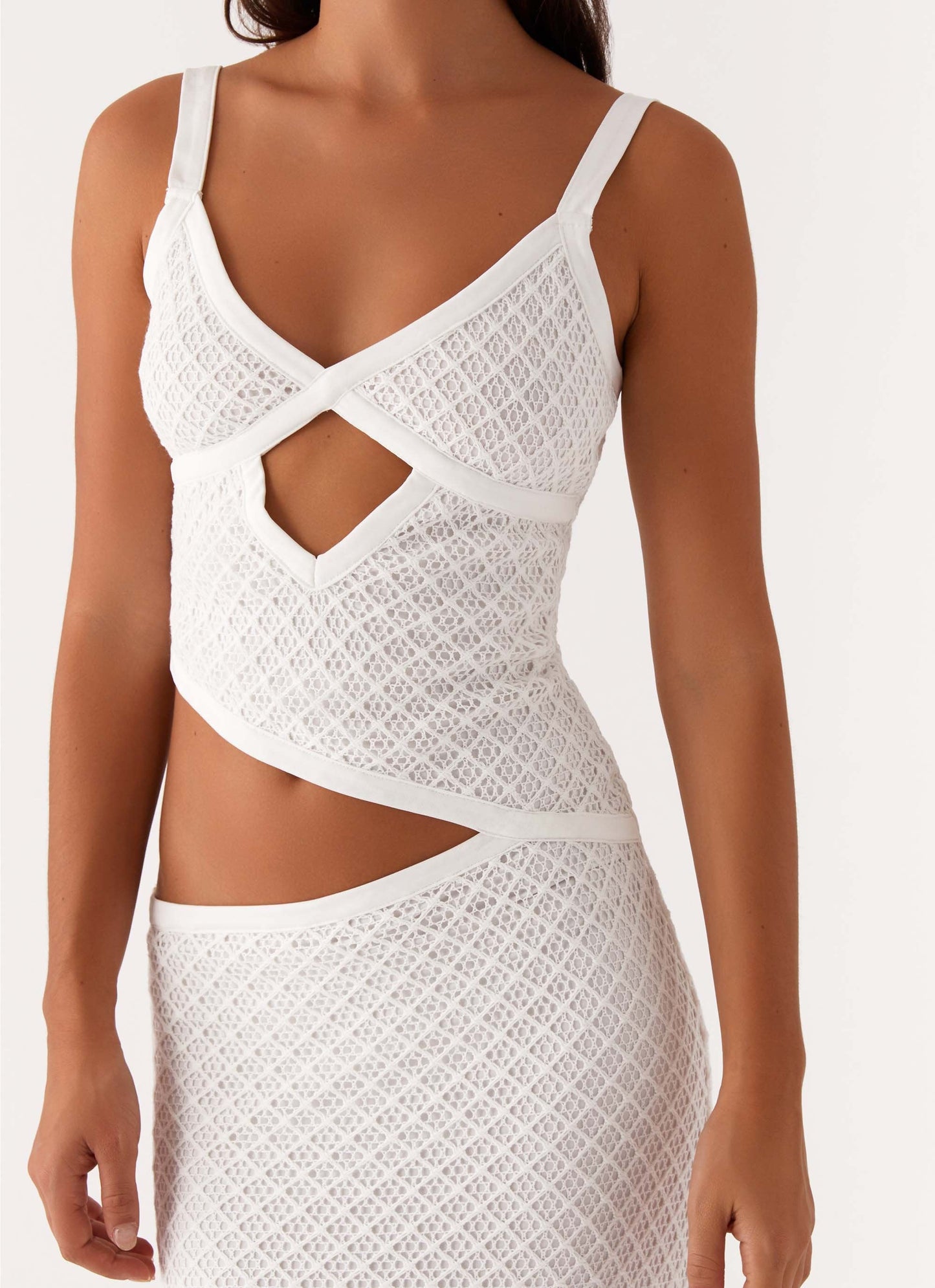 Clara – Crochet Dress met delicate haakdetails