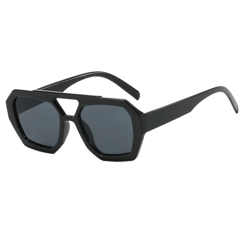 Nina – Oversized zonnebril met vierkant frame en UV-filter